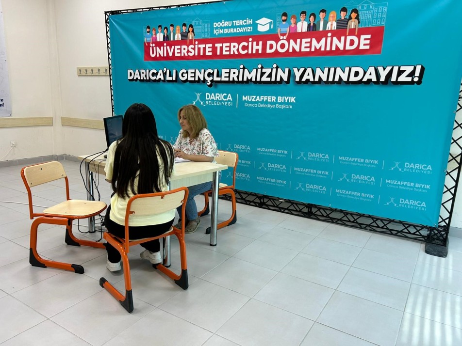 Darıca'da YKS Adaylarına Ücretsiz Tercih Danışmanlığı Hizmeti