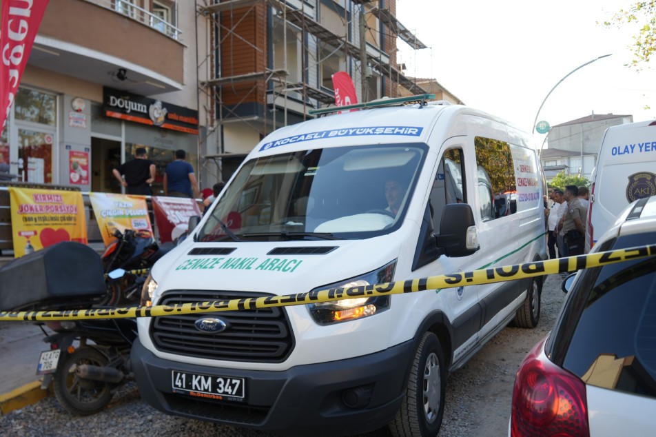 Derince'de İskeleden Düşen İşçi Son Yolculuğuna Uğurlandı