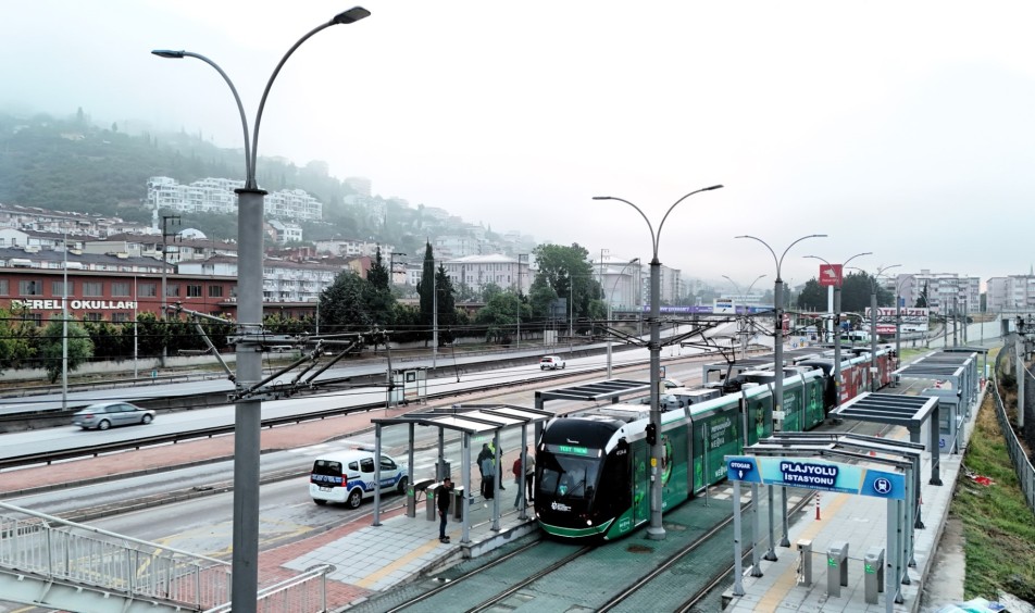 Akçaray’da Raylı Ulaşım Devrimi: Yolcu Kapasitesi İki Katına Çıkıyor