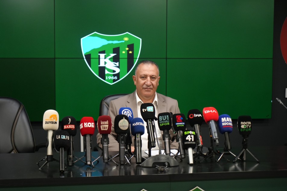 Kocaelispor'da 3 İsimle Yollar Ayrılıyor