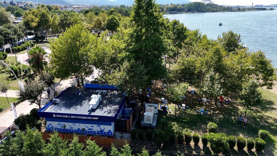 Antik Balık'ın Dördüncü Şubesi Başiskele Sahili'nde Hizmete Girdi