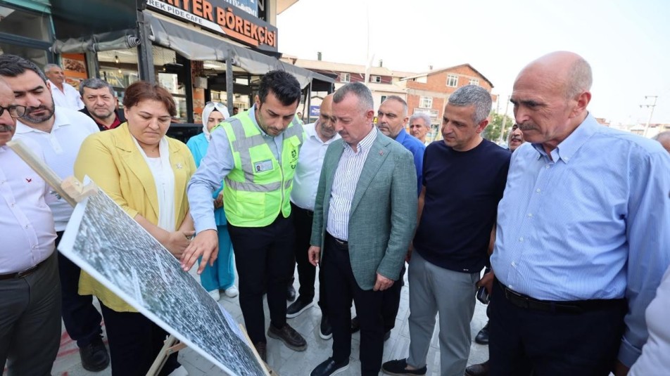 Başkan Büyükakın'dan Çayırova'ya yoğun mesai