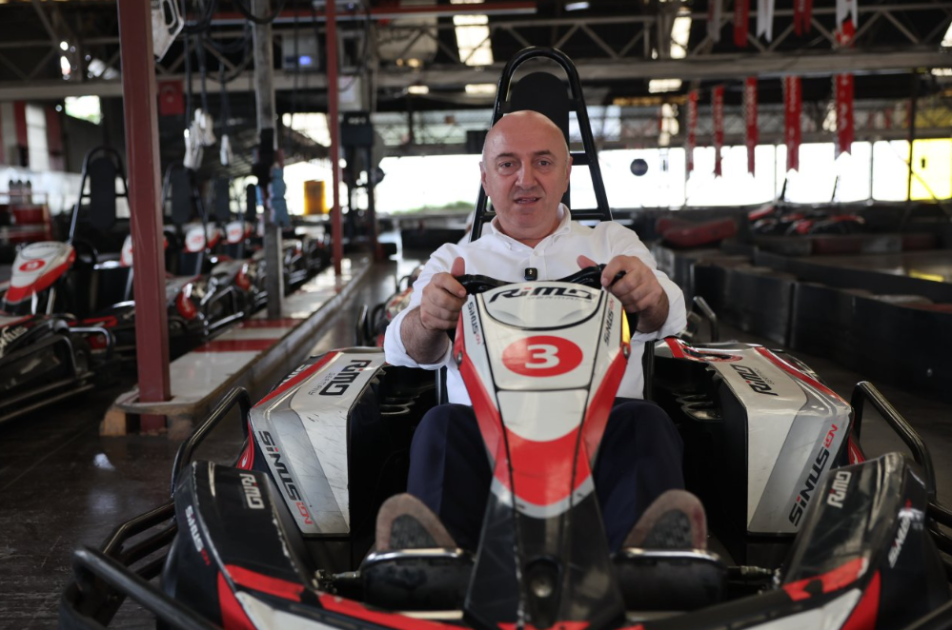 Darıca'da Gençler Go-Kart Etkinliğinde Buluştu