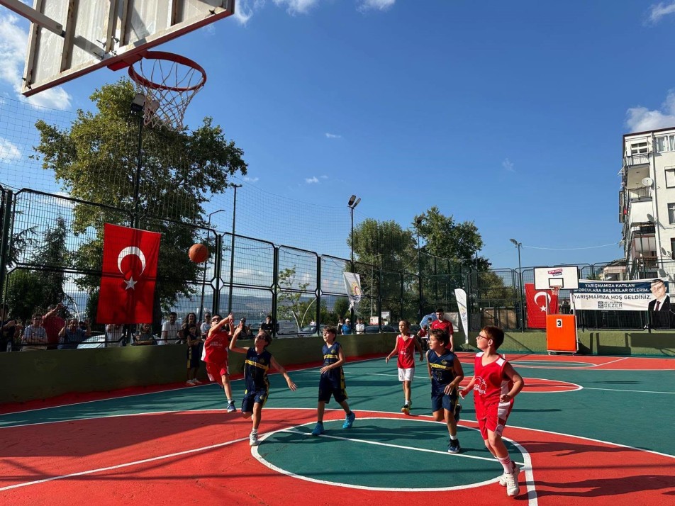 Değirmendere Sahilindeki Sokak Basketbolu Turnuvası Final Maçlarıyla Tamamlandı