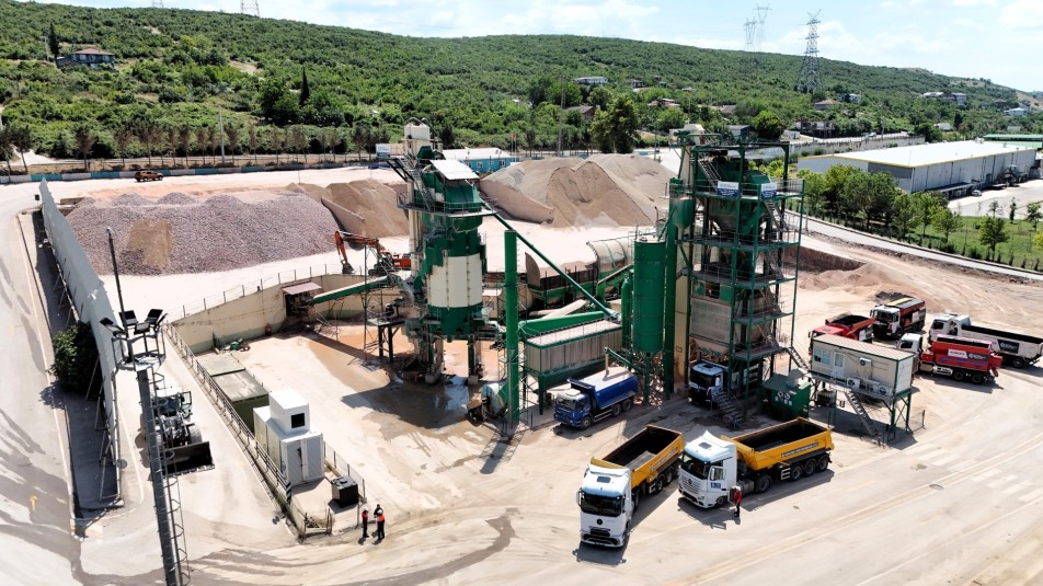 Kocaeli Yollarına Yerli Üretim Gücü: Solaklar Tesisinde 6 Ayda 115 Bin Ton Asfalt Üretildi