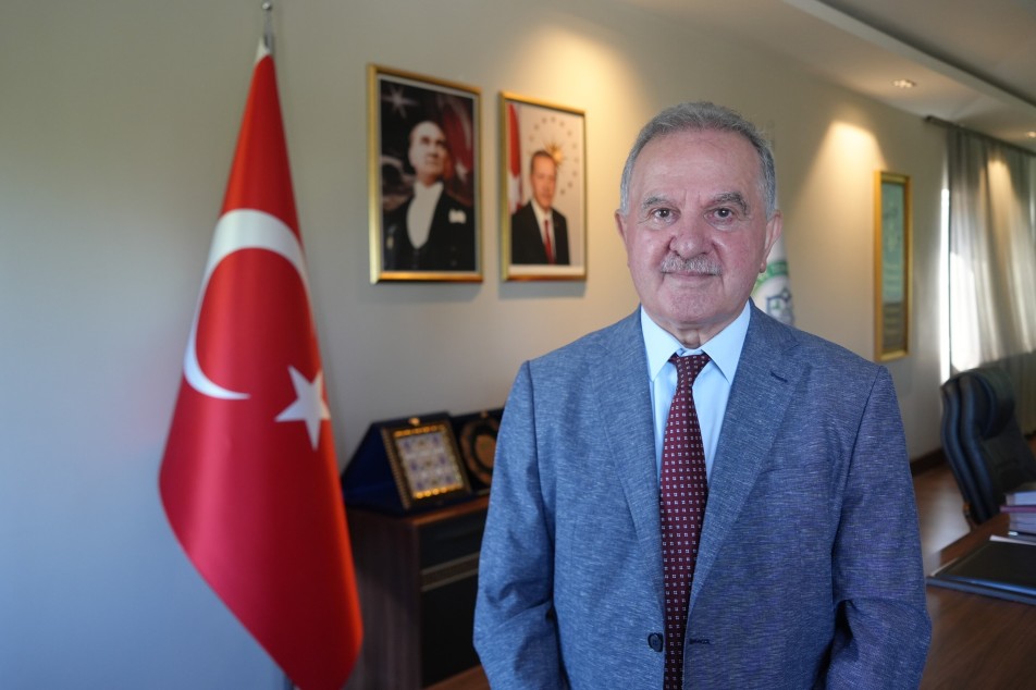 Prof. Dr. Muzaffer Elmas'tan YKS Adaylarına Yapay Zeka ve Yetkinlik Uyarısı