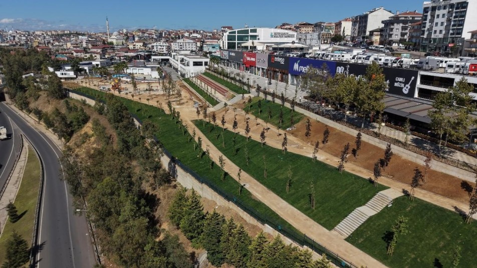Fatih Sultan Mehmet Parkı'ndaki çalışmalarda sona doğru