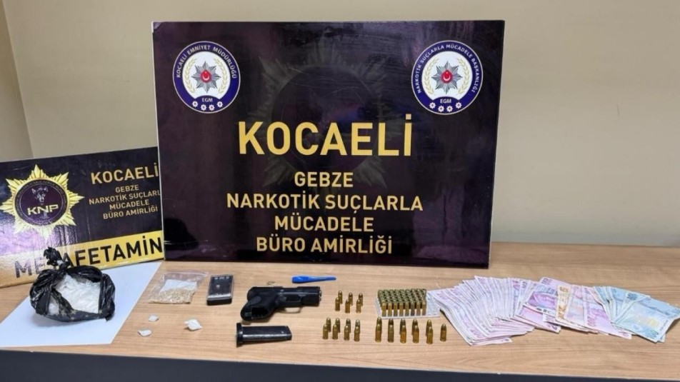 Gebze'de zehir tacirlerine operasyon: 3 tutuklama