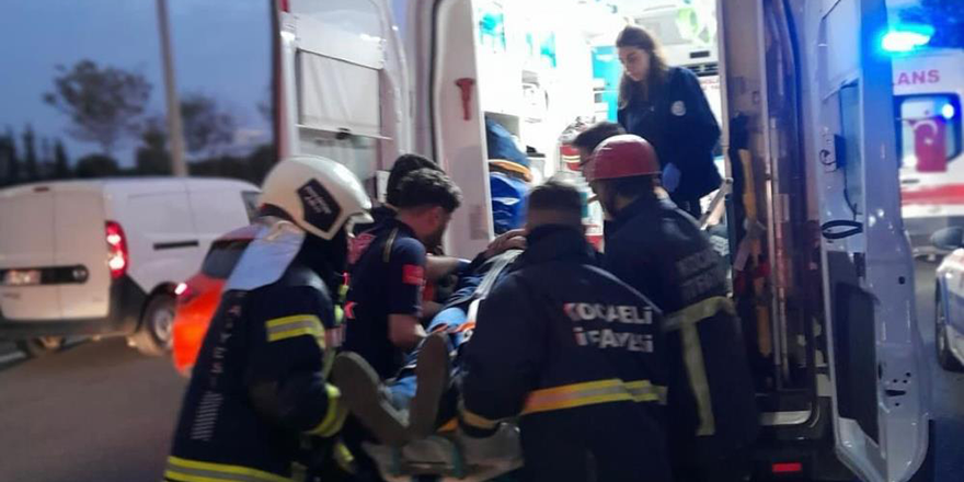 Çayırova'da işçi servisi ile otomobil çarpıştı: 14 yaralı