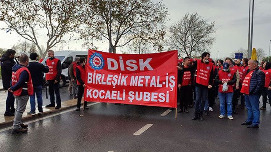 Birleşik Metal, Kocaeli'de 3 fabrikada daha grev kararı aldı