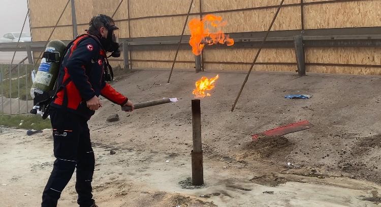 4 gündür yanan gaz söndü, ekipler yeniden alevlendirdi