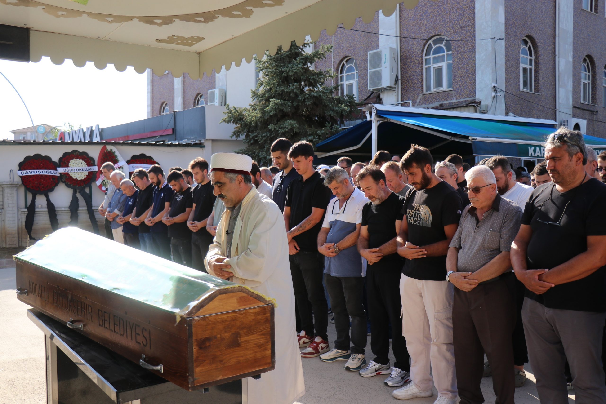 Feci kazada hayatını kaybeden Brisa yöneticisi toprağa verildi