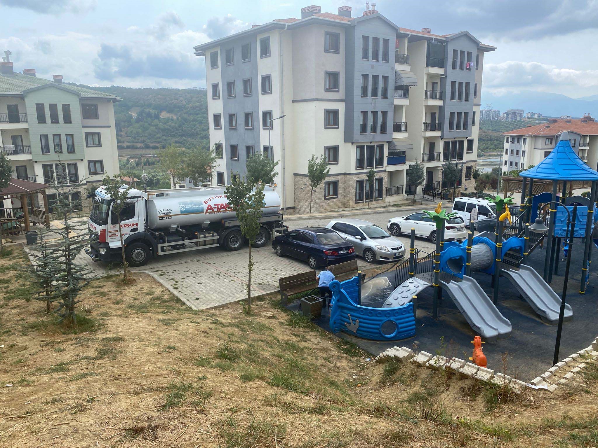 Çocuk parkları yeniden hayat buluyor