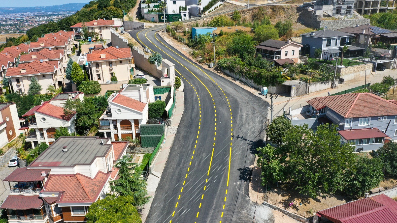 Başiskele’de yollar yenileniyor: Tantaoğlu Caddesi asfaltlandı