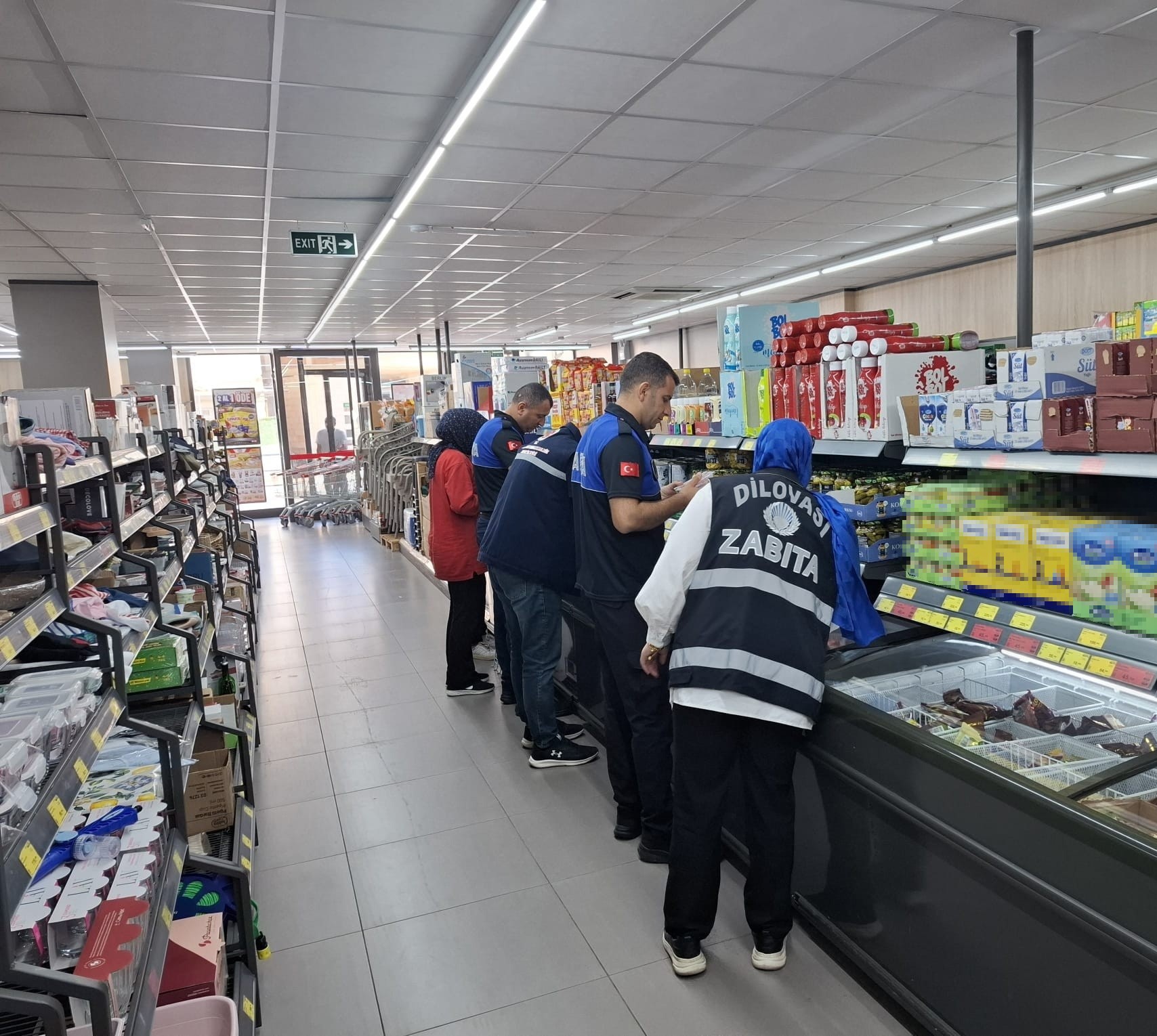 Dilovası’nda zabıta sıkı denetimde: İş yerleri ve ürünler mercek altında