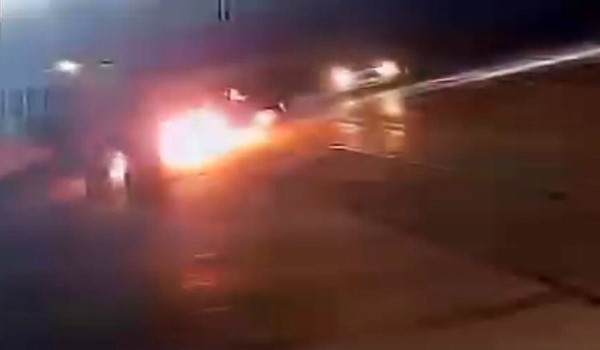 Başiskele’de Seyir Halindeki Otomobil Alev Aldı
