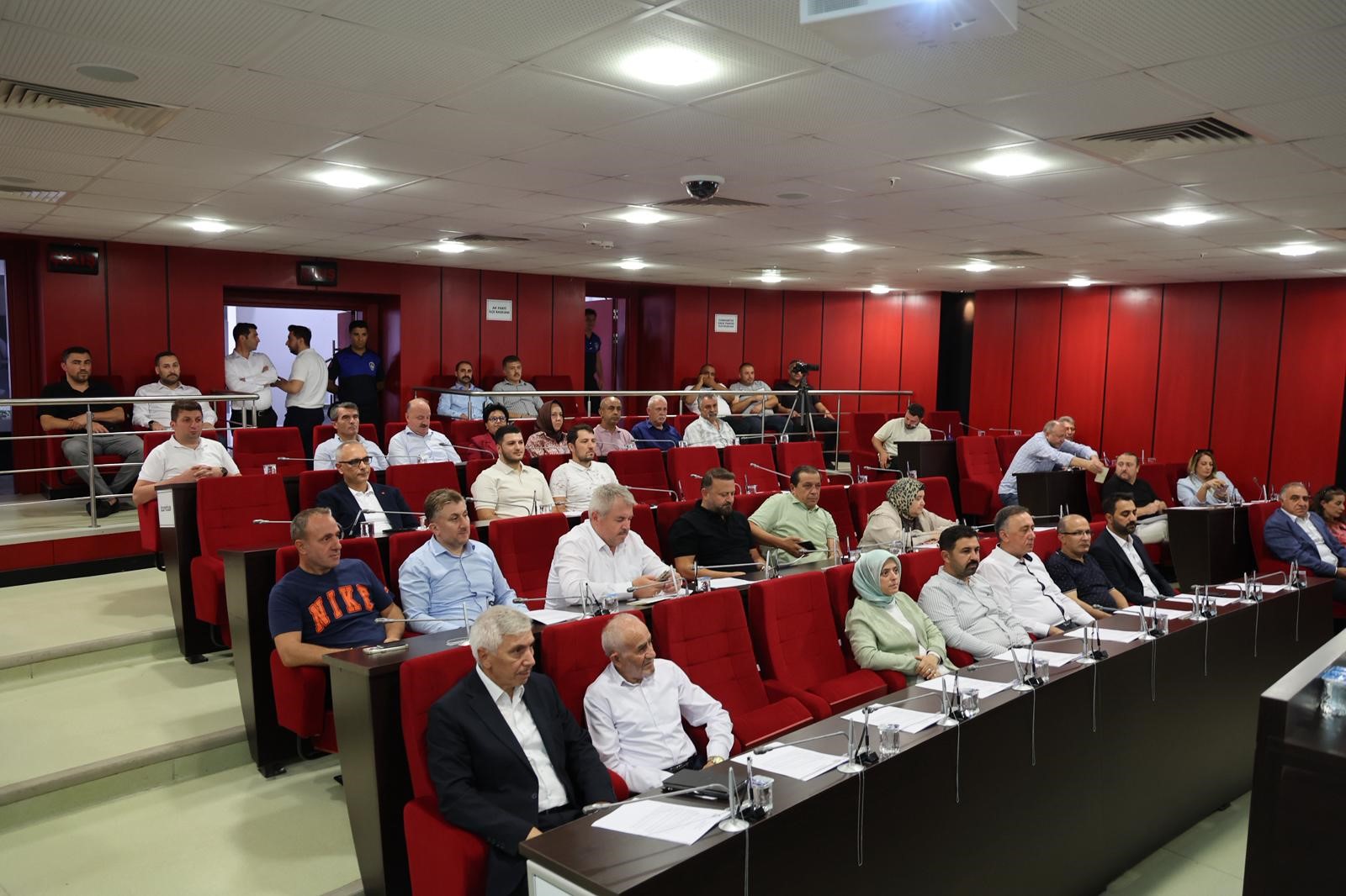 Gebze Belediye Meclisi’nde Parsel Satışı ve Eğitim Protokolü Onaylandı