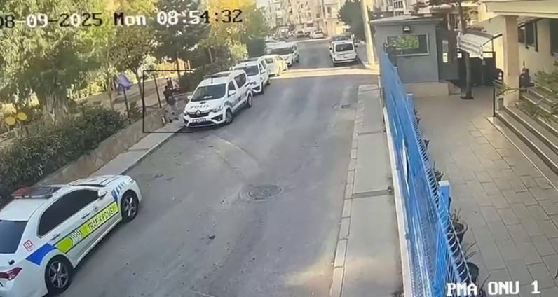 İzmir’de Polis Merkezine Silahlı Saldırı: 2 Şehit, 4 Yaralı