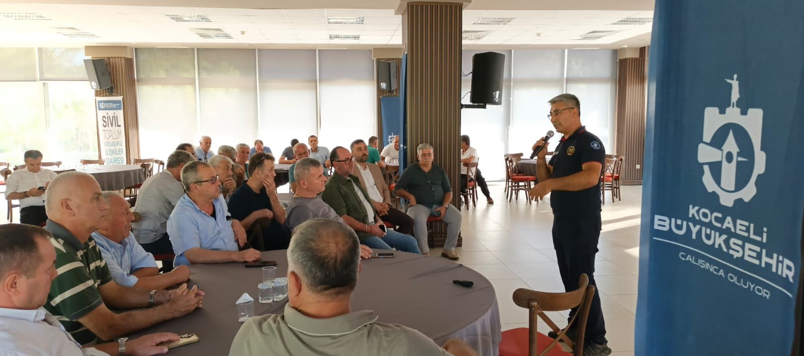 Kocaeli’de Muhtarlara Güvenlik, Yangın ve İletişim Eğitimi