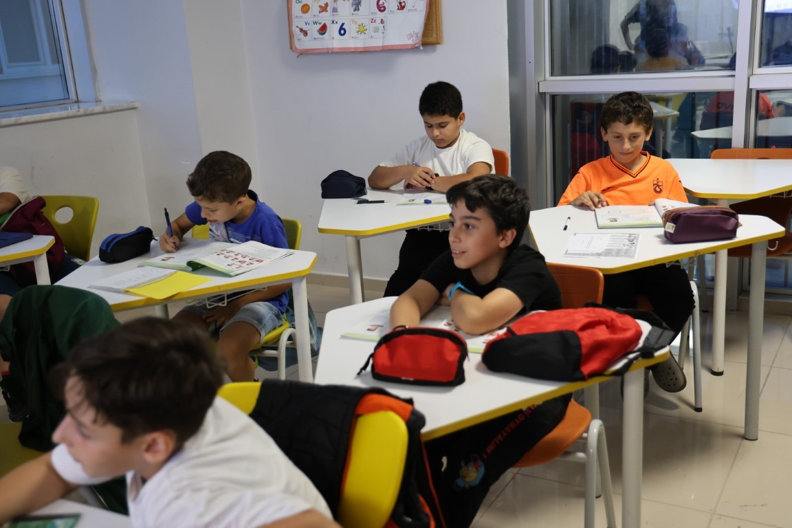 Gençler için teknoloji ve sanat bir arada: Kartepe Genç Akademi yeni döneme başladı