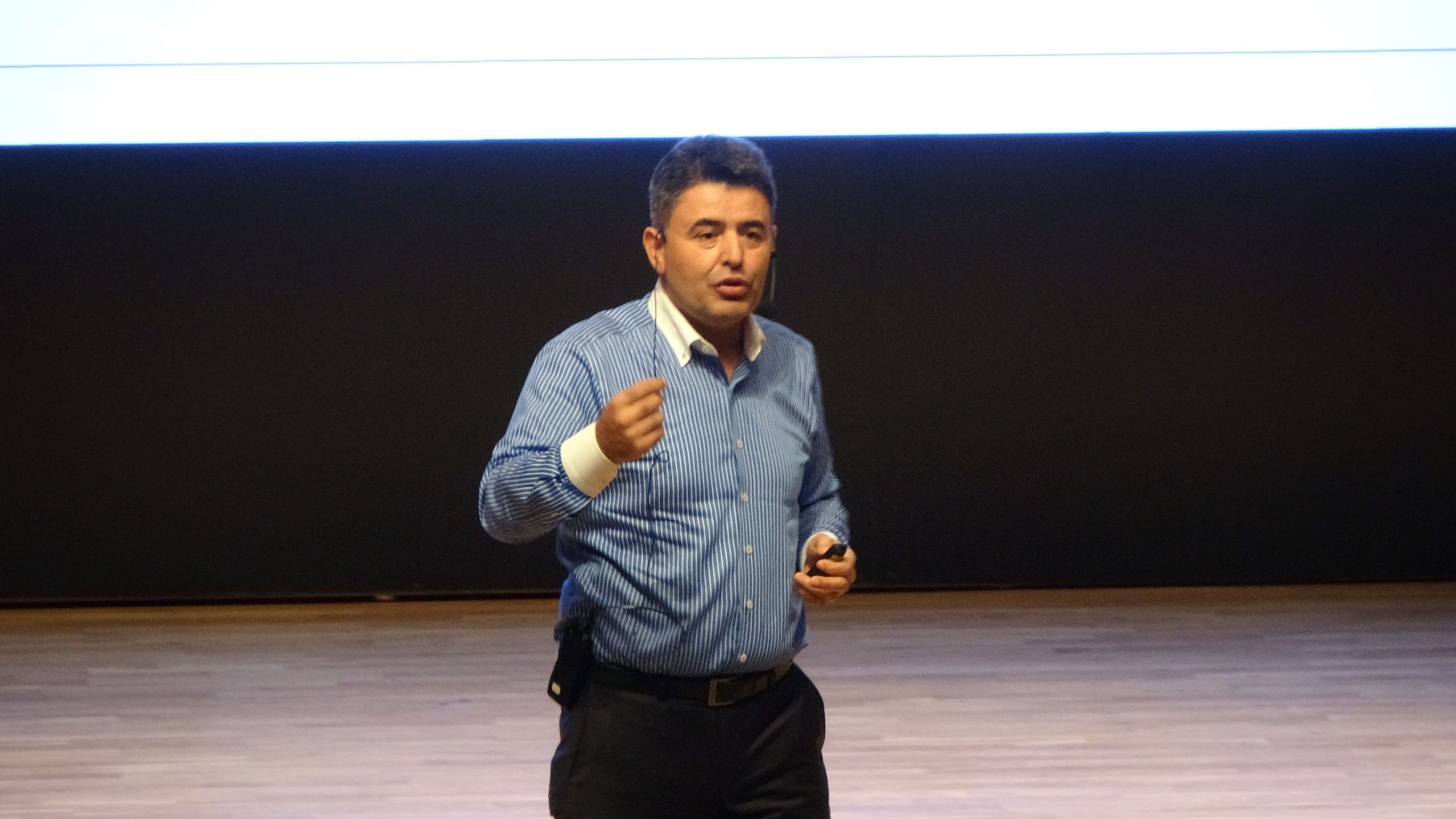 Bakan Yardımcısı Boyraz, Milli Hızlı Treni Üniversiteli Gençlerle Buluşturdu