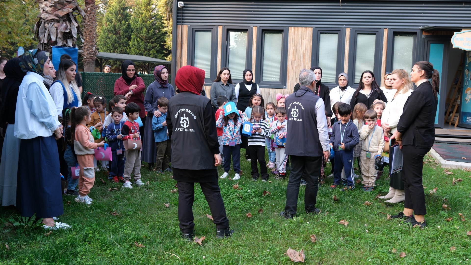 Minikler Afet Bilinci Kazandı: Kendi Deprem Çantalarını Hazırladılar