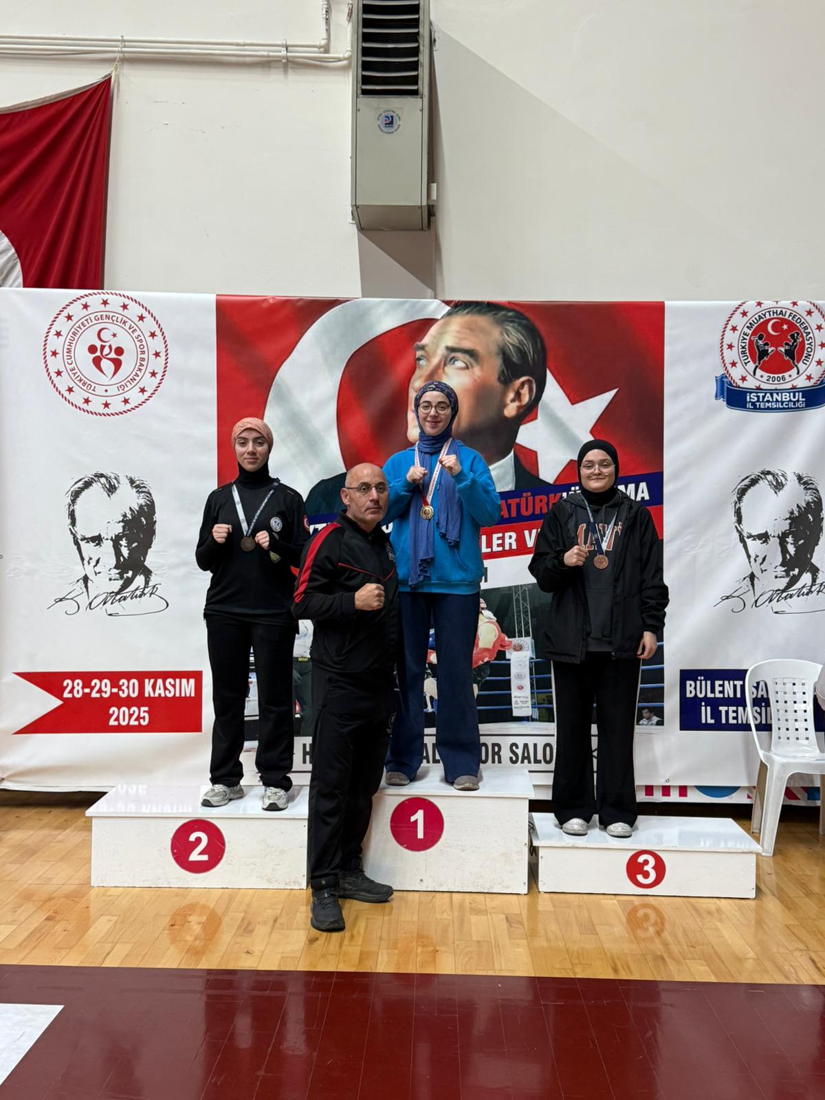 Darıca Ulusoy Spor Kulübü İstanbul Muay Thai Şampiyonası’nda Madalyalara Ambargo Koydu