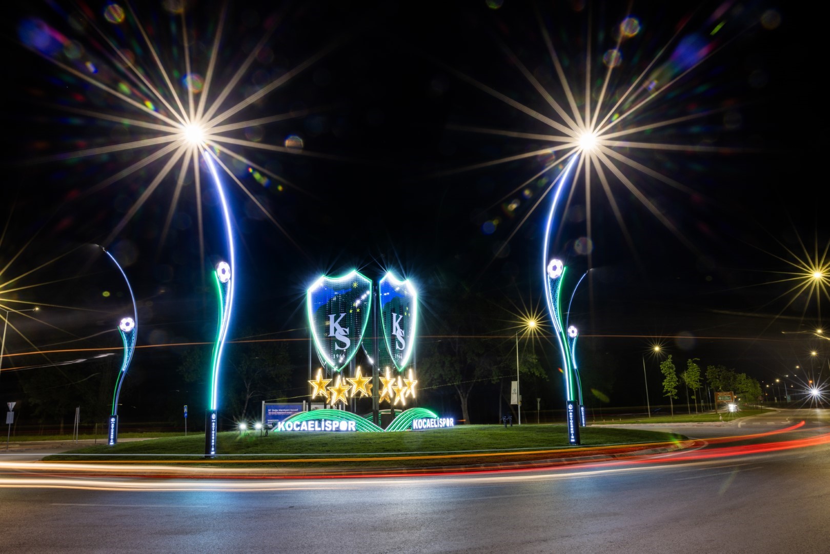 Kocaeli’nin Sosyal Yaşam Alanları Gece Işıklarıyla Canlanıyor