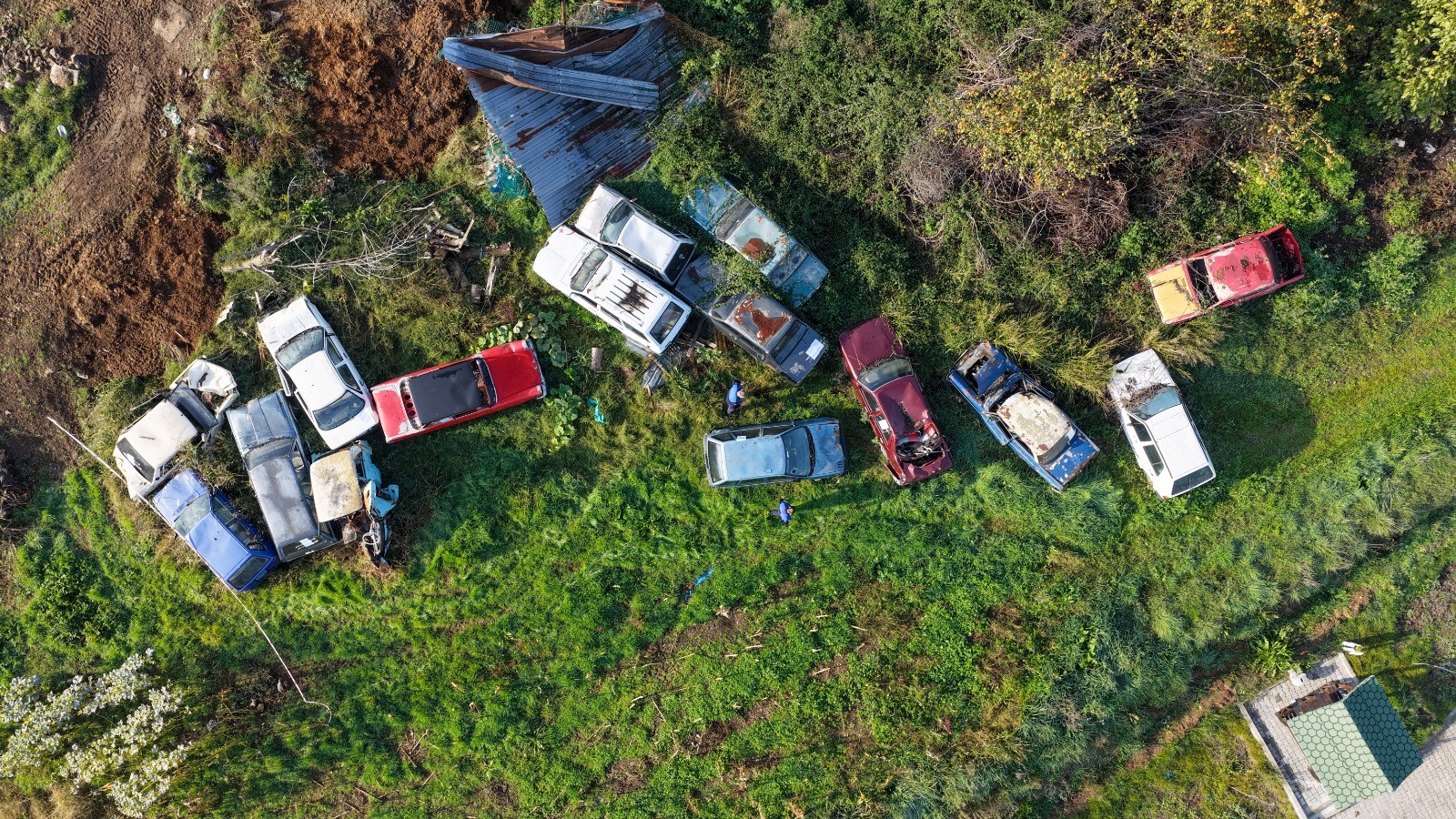 Başiskele’de hurda araç temizliği başladı