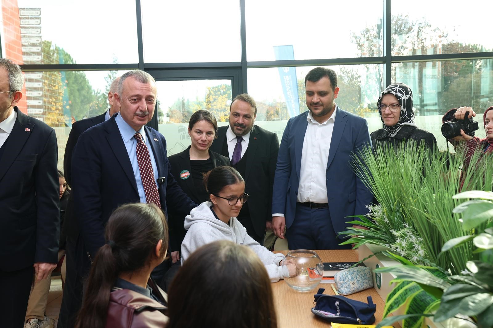 Büyükakın: “Yeni nesil kütüphanelerle gençlerin ihtiyaçlarına yanıt veriyoruz”