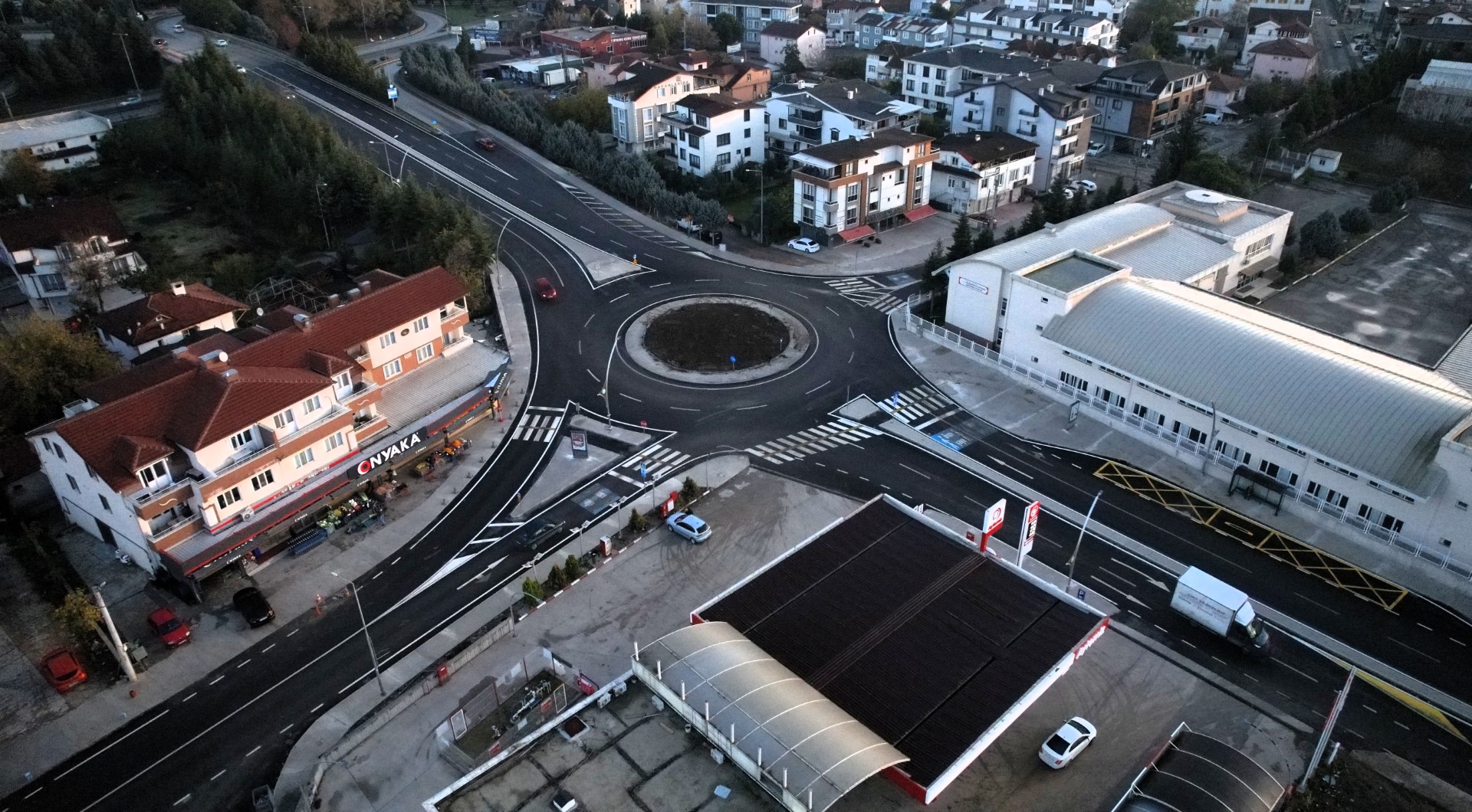 Başiskele’de Trafiği Rahatlatan Düzenleme: Mahmut Çavuş Caddesi Yenilendi