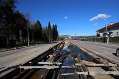 Kartepe’ye uzanan tramvay hattında raylar yerleştirilmeye başlandı