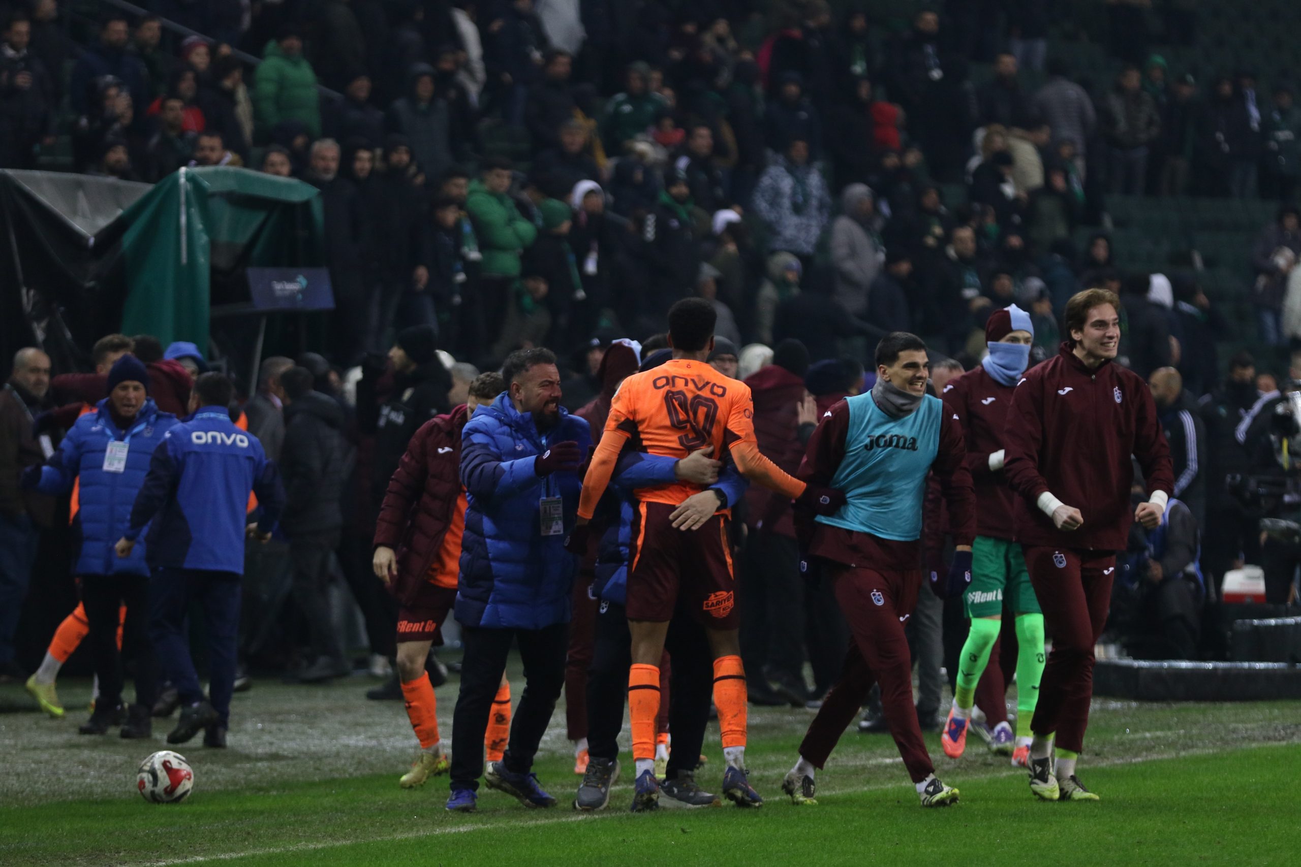 Kocaelispor sahasında kaybetti: Trabzonspor son dakikada kazandı