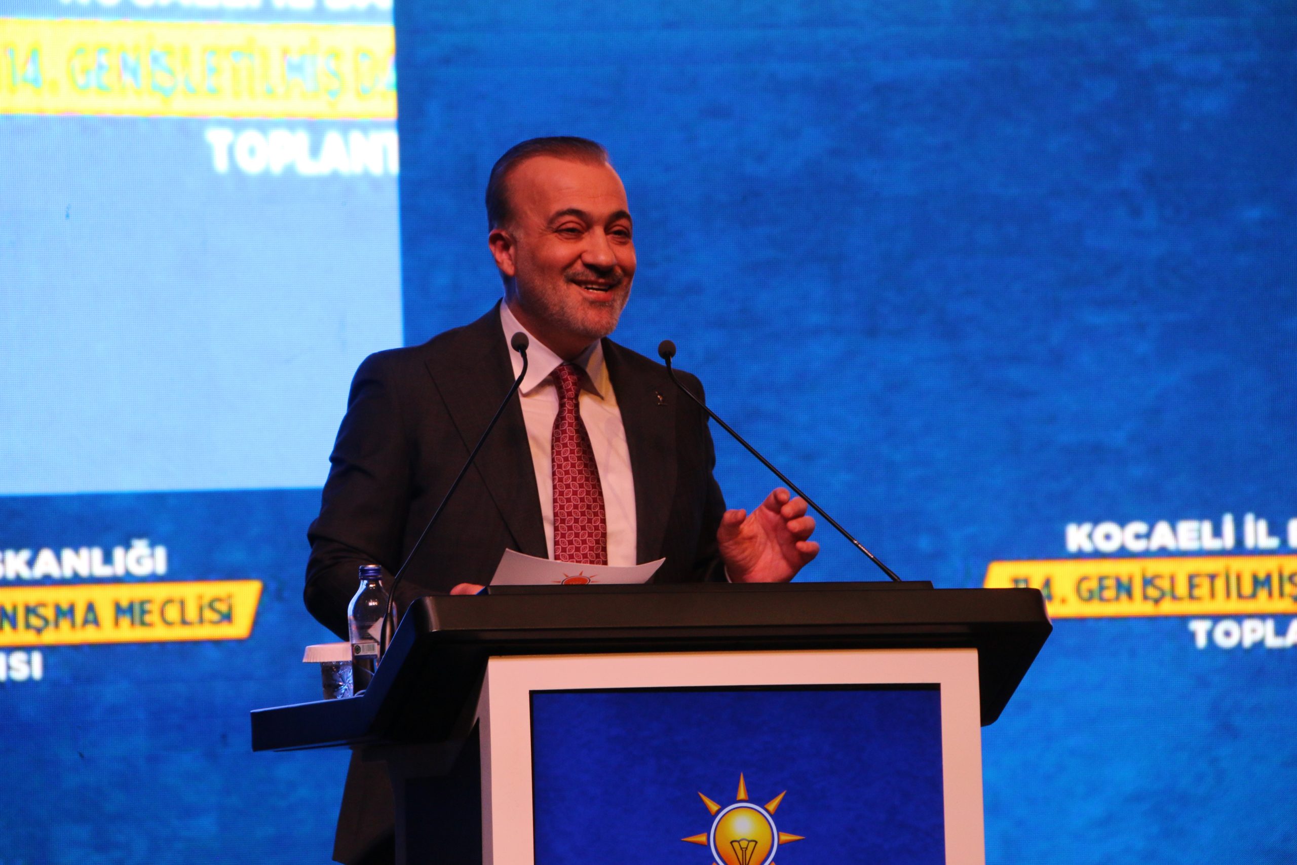 Büyükakın: “Belediyecilik çalışmadan olmaz”