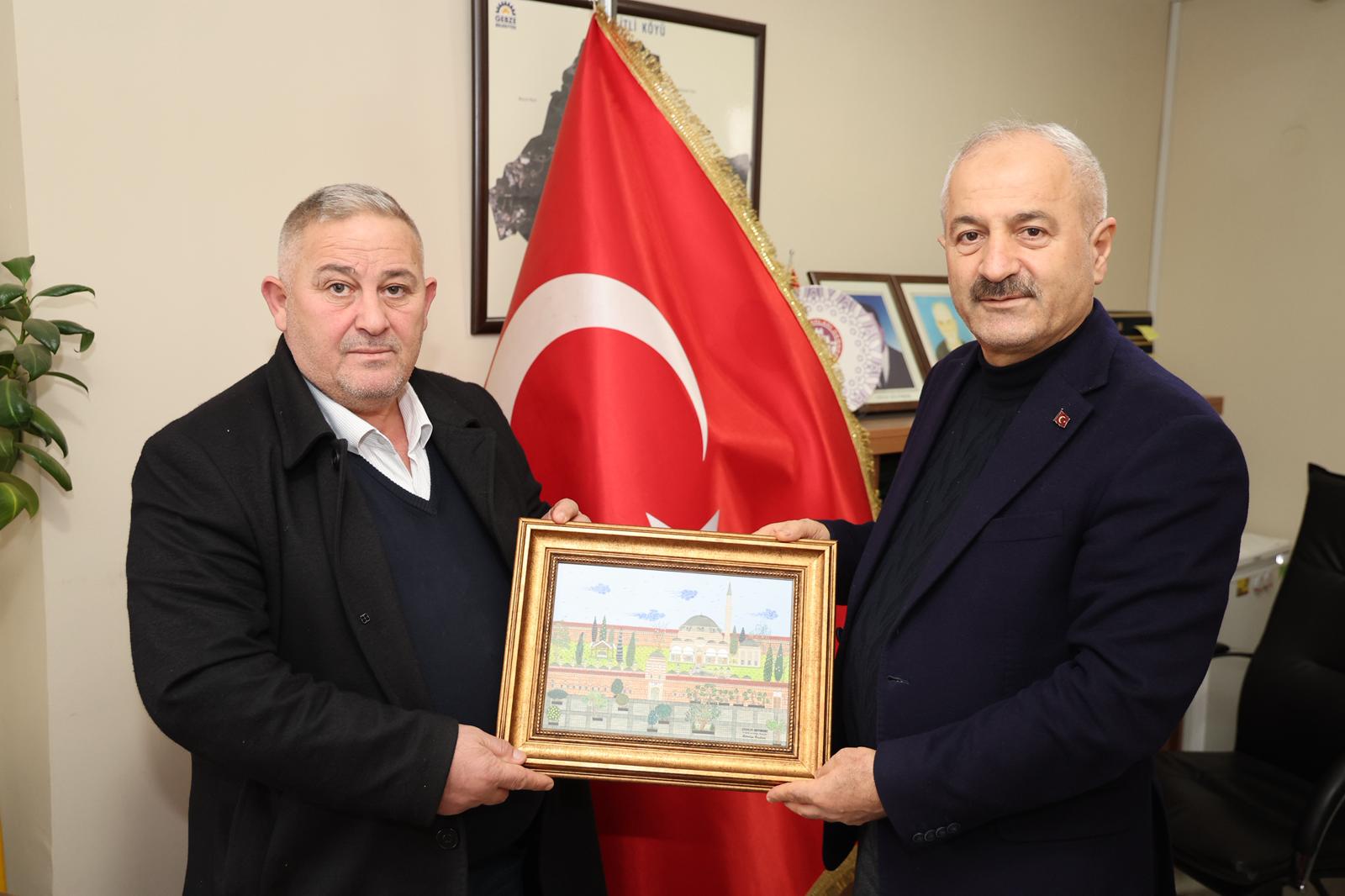 Başkan Büyükgöz muhtarlarla sahada istişarelerini sürdürüyor