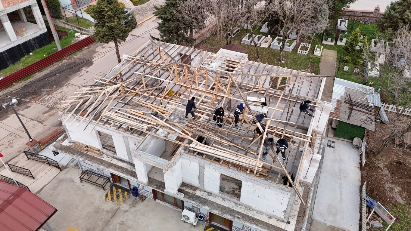 Başkan Kocaman cenaze hizmetleri binasındaki çalışmaları inceledi