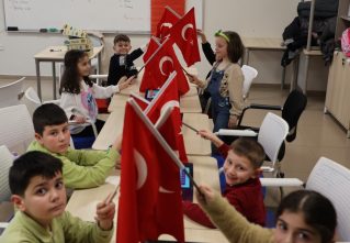 Kartepe Genç Akademi’de yeni dönem milli değer vurgusuyla başladı