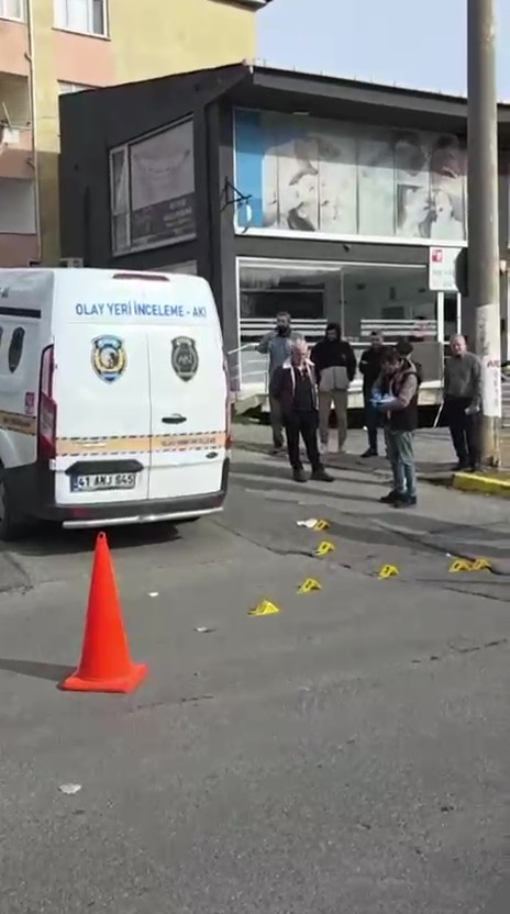 Gebze’de diş kliniğine silahla ateş açıldı