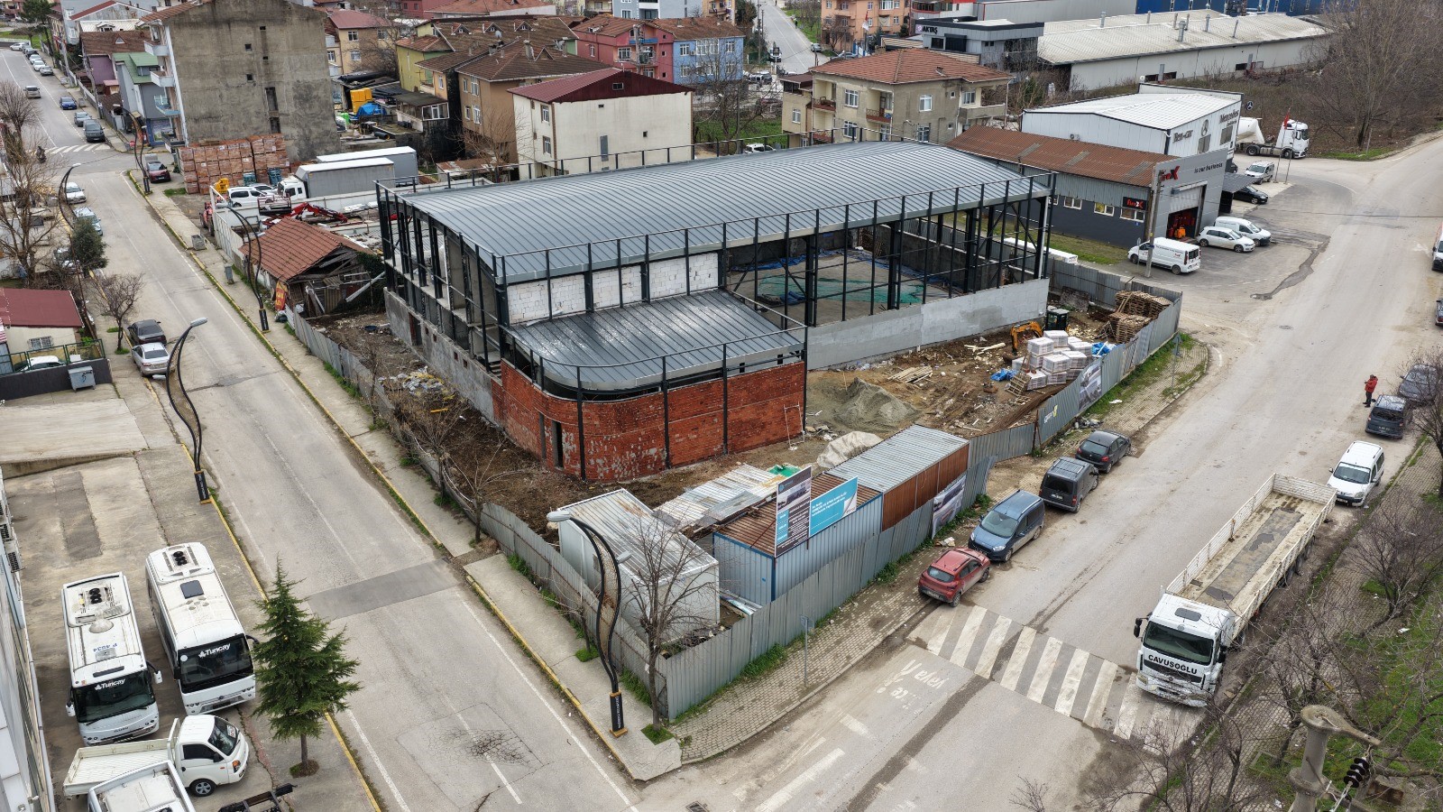 Başiskele’de Spora Dev Yatırım: Vezirçiftliği Kapalı Spor Salonu Yükseliyor