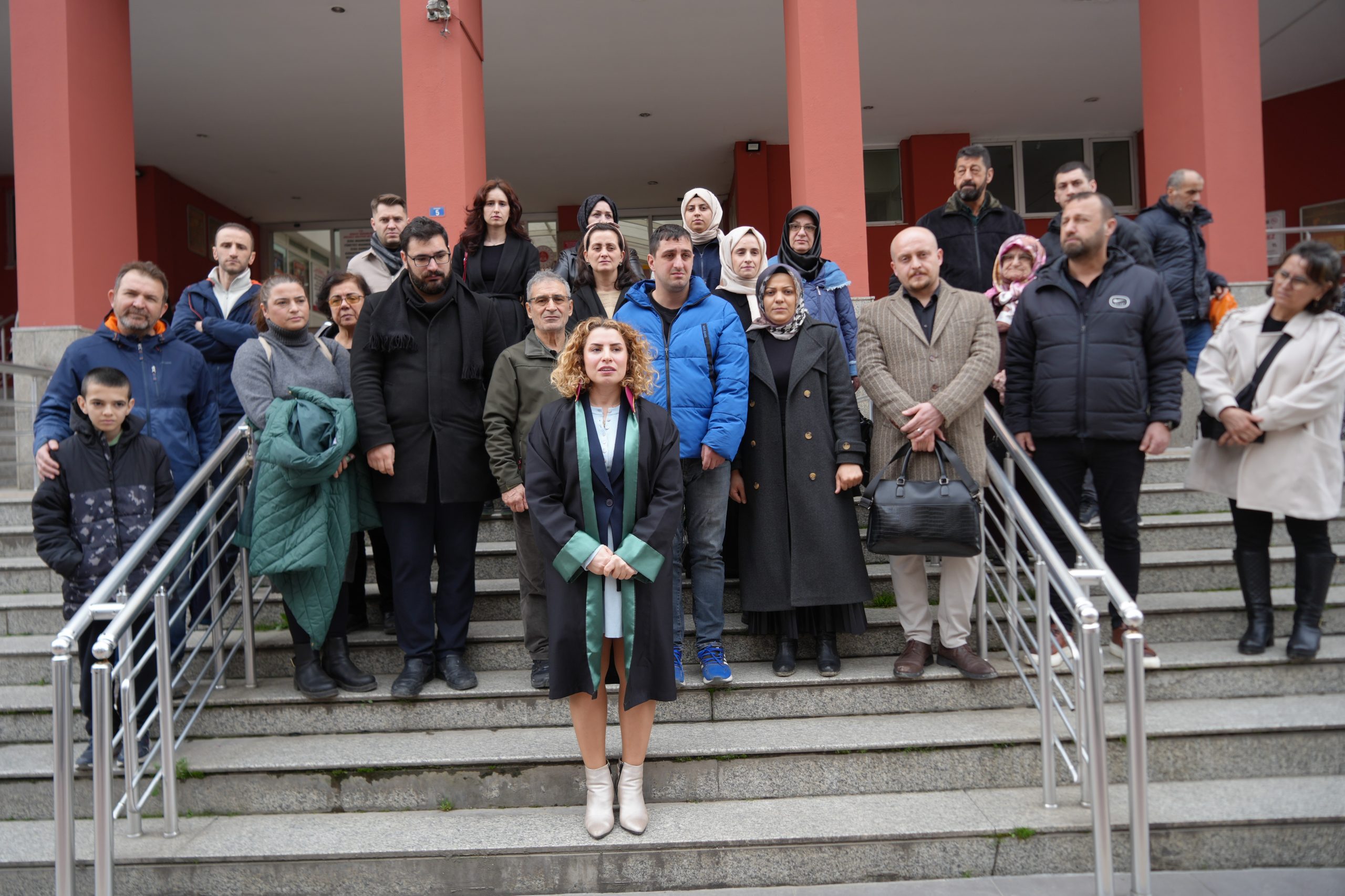İzmit’te Otizmli Gence Meydan Dayağı: Sanık Tahliye Edildi, Aile İsyan Etti