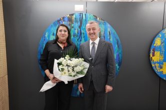 Başkan Büyükakın’dan Sanat Çıkışı: “İstanbul’a Meydan Okuyoruz”