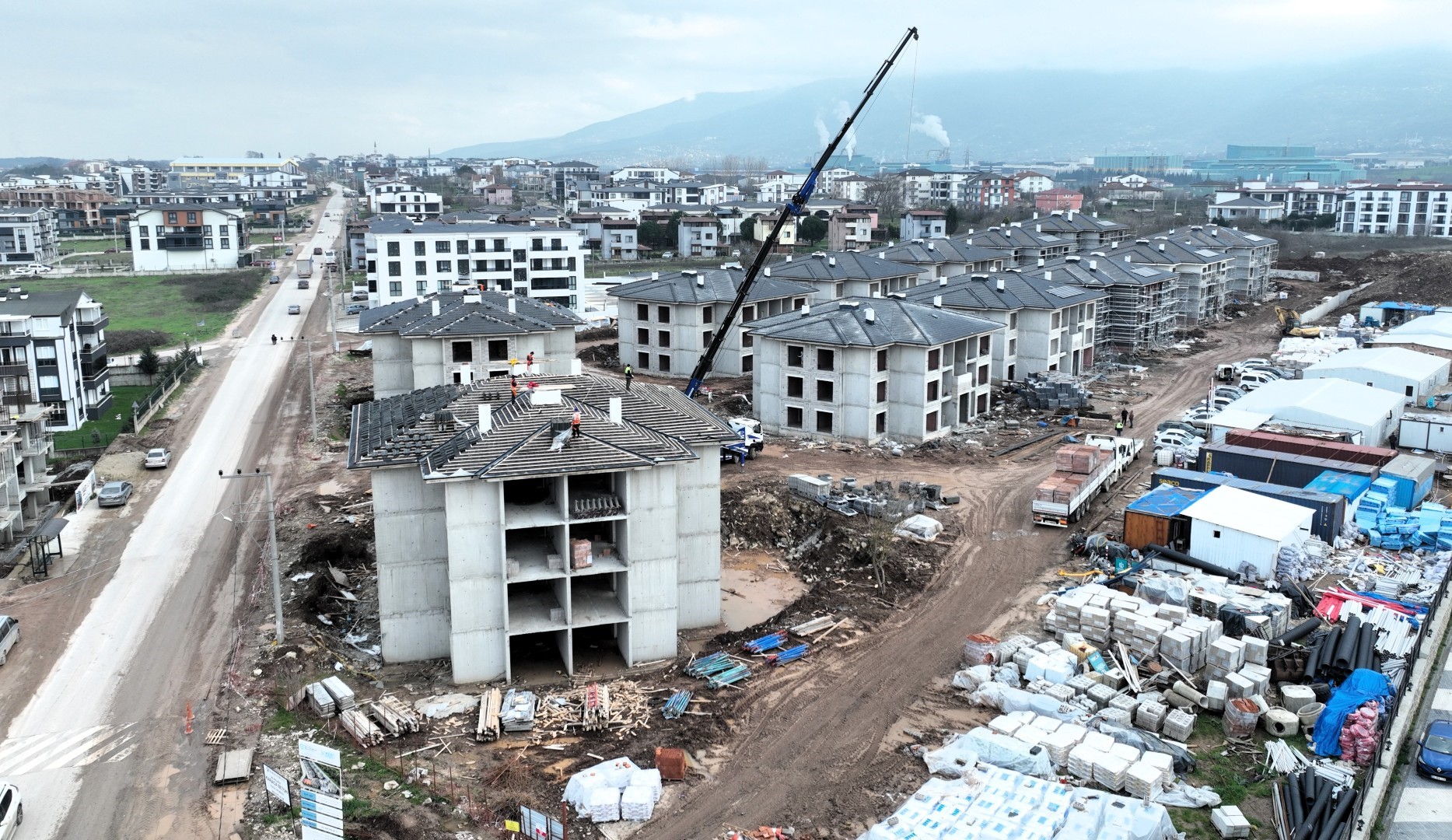 Kartepe Kent Konut Evleri’nde Kritik Eşik Aşıldı: İnşaatın Yarısı Tamam