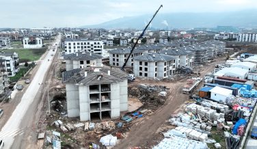 Kartepe Kent Konut Evleri’nde Kritik Eşik Aşıldı: İnşaatın Yarısı Tamam