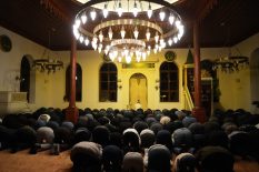 700 Yıllık Manevi Mirasta İlk Saf: Orhan Camii’nde Teravih Coşkusu