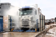 Körfezray Şantiyelerinde Çevre Dostu Önlem: Araçlar Yıkanmadan Trafiğe Çıkmıyor