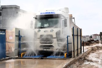 Körfezray Şantiyelerinde Çevre Dostu Önlem: Araçlar Yıkanmadan Trafiğe Çıkmıyor