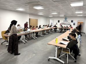 Minik Ellerde Atıklar Sanata Dönüştü: İlkokul Öğrencilerinden Elektronik Tablolar