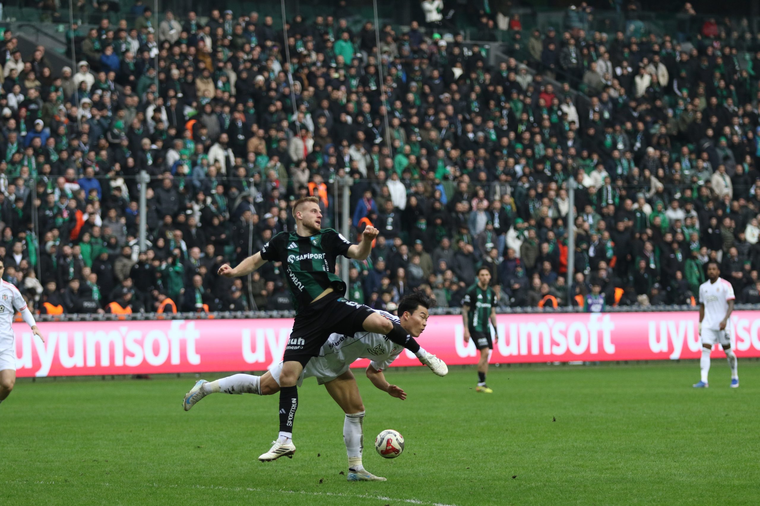 Kocaelispor Evinde Beşiktaş’a Mağlup Oldu