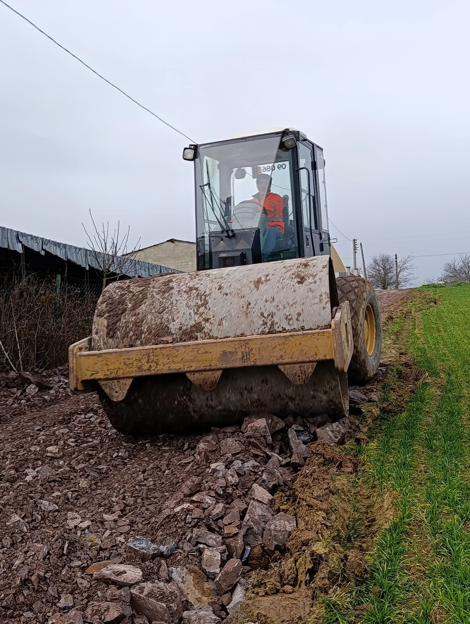 Derince’de Kırsal Ulaşıma Güçlendirme: Tahtalı Mahallesi’ne Yeni Yol