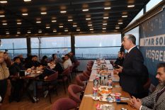 Dilovası’nda Gönül Sofrası: Yetim ve Öksüz Çocuklar İftar Sofrasında Buluştu